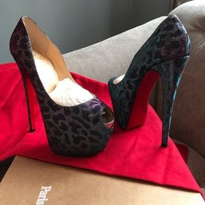 Women’s shoes Christian Louboutin Highness 37.5